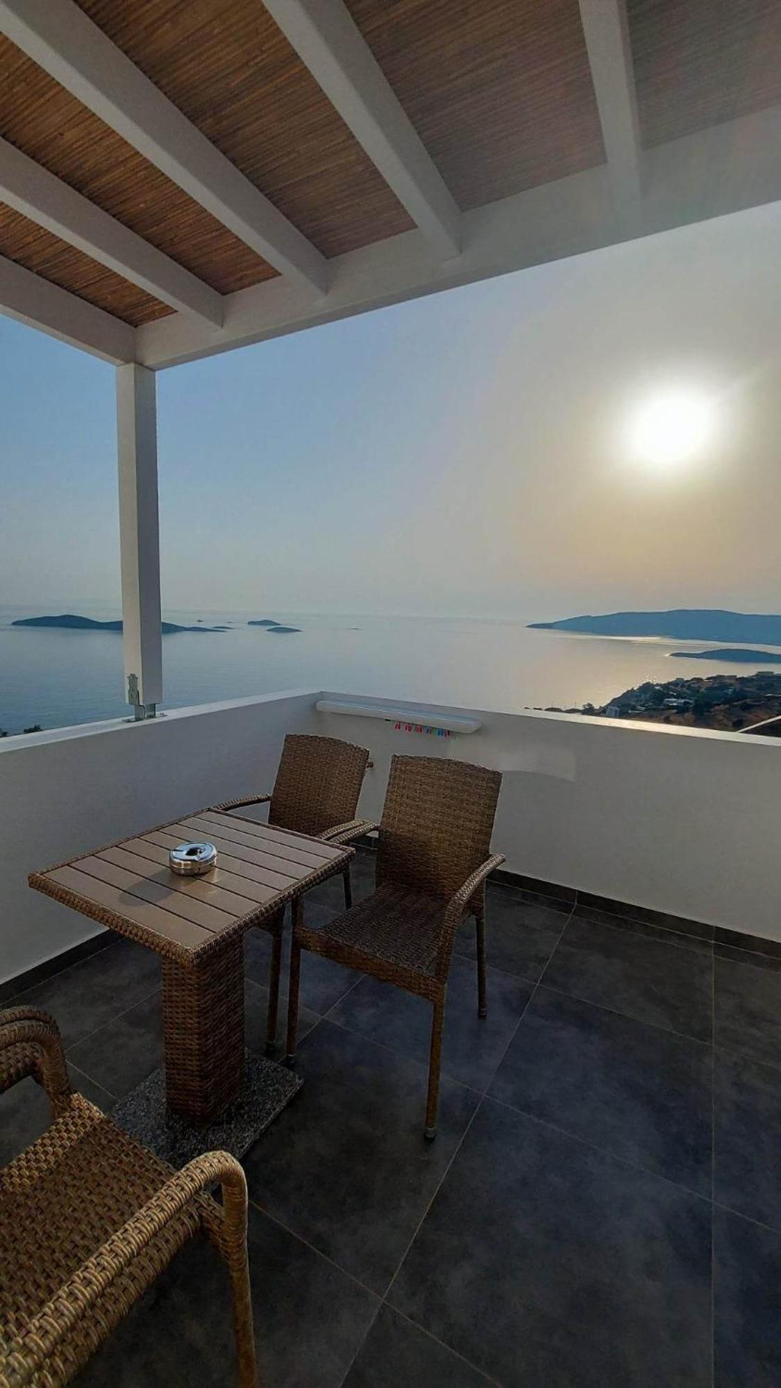 Eolia Luxury Houses Andros Batsíon Exterior photo