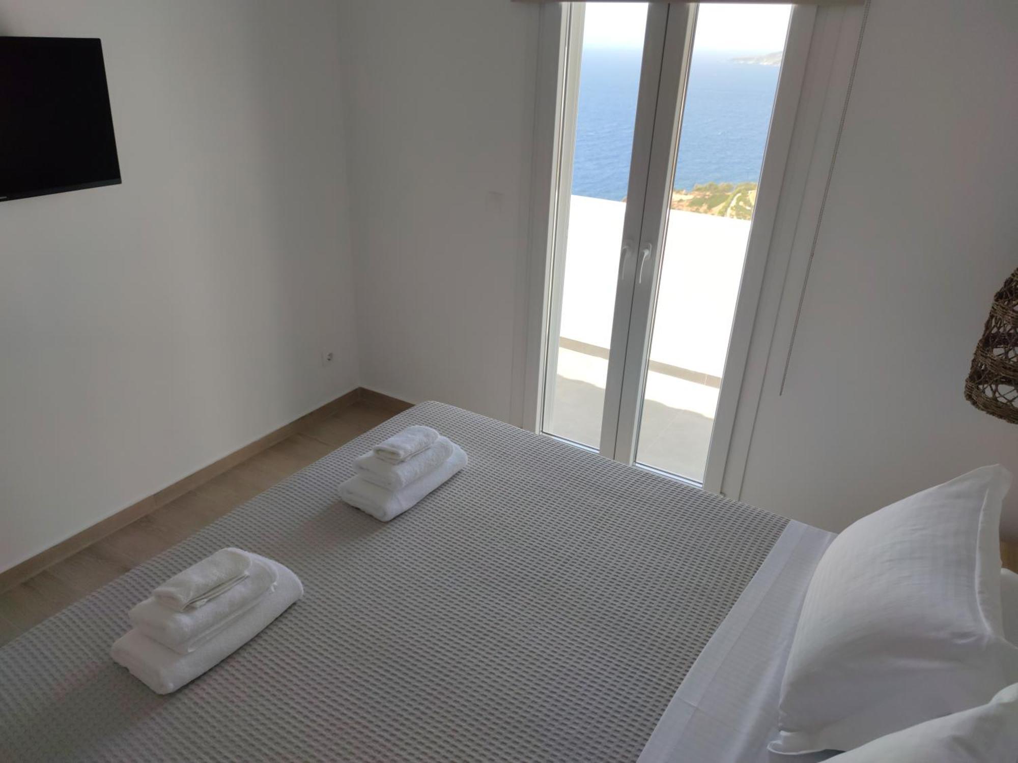 Eolia Luxury Houses Andros Batsíon Exterior photo