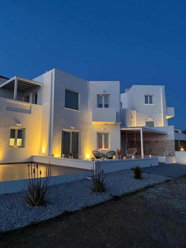 Eolia Luxury Houses Andros Batsíon Exterior photo